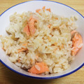 つるpigeonn's cooksnap of when they made 鮭と梅干しの炊き込みご飯.