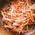 ･浅倉's cooksnap of when they made ★めんつゆで＊大根と人参のごま油炒め＊♪.
