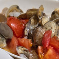 m's cooksnap of when they made トマトとアサリの白ワイン蒸し.