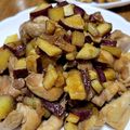 まゆは見習い★'s cooksnap of when they made 鳥もも肉とさつま芋の照り照り炒め煮.