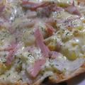 まぁーみたん's cooksnap of when they made 餃子の皮でお花が咲いたピザ☆海老マヨ.