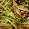 ひとみですが's cooksnap of when they made 焼き豚ときゅうりの中華和え.