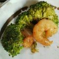 ヨシヨッシー's cooksnap of when they made お弁当に☆海老＆ブロのバター醤油ソテー.
