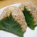 サオリ's cooksnap of when they made かつおぶしと白ごまのおにぎり.