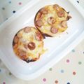 たまさぶろうの部屋's cooksnap of when they made 超簡単！！余ったぎょうざの皮ピザ.