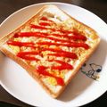 oratyan's cooksnap of when they made 目玉焼きでエッグウィンドウトースト.