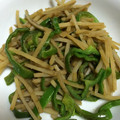 くまなべ's cooksnap of when they made ピーマンとえのきの柚子こしょうきんぴら.