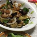はっつ☆'s cooksnap of when they made 豚コマで角煮風？照り焼き.