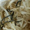 ma___111's cooksnap of when they made たっぷり食べたい★モヤシの塩昆布和え♪.
