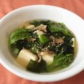 さやねぇ☆'s cooksnap of when they made フリルレタスの豆腐わかめスープ.