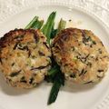 東雲たぁこ's cooksnap of when they made 粉要らず☆鮭と豆腐のハンバーグ★.