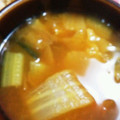 withスマーフ's cooksnap of when they made ☆簡単♪キムチとトマトの【赤い】スープ☆.
