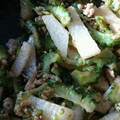 ふぅこ１１１１'s cooksnap of when they made ゴーヤと長いものオイスターソース炒め.