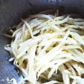 ☆こまっと☆'s cooksnap of when they made 簡単♪もやしのナムル.