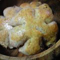 noir1023's cooksnap of when they made ＨＢ★お花のくるみパン.