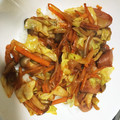 ことちぴ's cooksnap of when they made 簡単！まかない風「野菜炒め丼」.