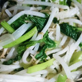 crystaI's cooksnap of when they made もやしと小松菜のニンニク炒め.
