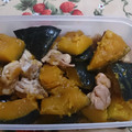 猫のミイヤ's cooksnap of when they made かぼちゃと鶏肉のほっとくだけでウマイ煮物.