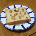 msft5632's cooksnap of when they made ココナッツオイルハニーくるみトースト.