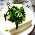 賢くんママ's cooksnap of when they made 塩昆布と青ネギのあっさり冷や奴.