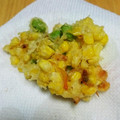 はるこよ's cooksnap of when they made 材料３つ夏ごはん☆とうもろこしのかき揚げ.