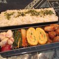 ジョングレ's cooksnap of when they made カニカマと貝割れの卵焼き.