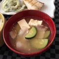 まっきー♪３７'s cooksnap of when they made これアリです♪ズッキーニのお味噌汁.