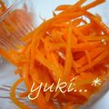 yukiはぴ's cooksnap of when they made 人参とニンニクで　にんにんサラダ.