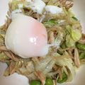 honamin☆98's cooksnap of when they made 安い☆簡単★温玉のせキャベツそぼろ丼♬.