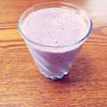 rilllll's cooksnap of when they made バナナとブルーベリーの簡単スムージー♪.