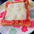 ゆーか1107's cooksnap of when they made 残り物トマトソースでも豪華☆朝食トースト.