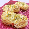 赤い電話's cooksnap of when they made ハムとチーズとコーンのパン.