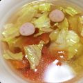 kurosuke29's cooksnap of when they made レタスとトマトとソーセージのスープ.