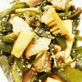 roadynori's cooksnap of when they made 茎ワカメと豚バラ炒め♪.