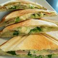 なっつなおこ's cooksnap of when they made ピーマン・キャベツのホットサンド〜母の味.
