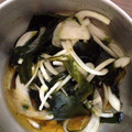 HAREL's cooksnap of when they made わかめと玉ねぎのまろやか酢の物.