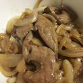 ハムをハサミで切る's cooksnap of when they made 安い美味しい「豚レバー炒め」B1たっぷり.