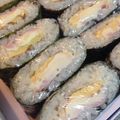 たにたーに's cooksnap of when they made おにぎらず 具 ハムチーズマヨ.