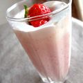 てぃぐまな's cooksnap of when they made *簡単❀ストロベリー❀シェイク*.