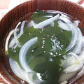 かぴーな's cooksnap of when they made 玉ねぎとわかめの中華スープ.