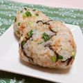赤い電話's cooksnap of when they made 鮭塩こんぶ青ネギのおにぎり.