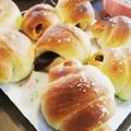 うさめろん's cooksnap of when they made じゅわっと美味しい☆塩バターパン.