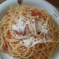 カエたん's cooksnap of when they made 簡単☆定番☆トマトとチーズのパスタ.
