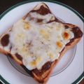 せんひこ's cooksnap of when they made カレーの翌日の朝食は…チーズトースト♪.