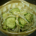 chieko333's cooksnap of when they made もやしときゅうりのゴマ和え物.