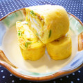 runa10's cooksnap of when they made 鮭フレークとネギのごま入り卵焼き.