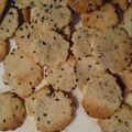 ひろ味's cooksnap of when they made 黒ごまおから薄焼きクッキー.