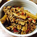 マリネ▽▲'s cooksnap of when they made 豚ごぼうとこんにゃくのピリ辛炒め.