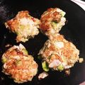 べーたえ's cooksnap of when they made 枝豆の鶏ひき肉バーグ.