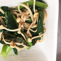 よっしー0332's cooksnap of when they made ♪小松菜とえのき茸の海苔わさび合え♪.